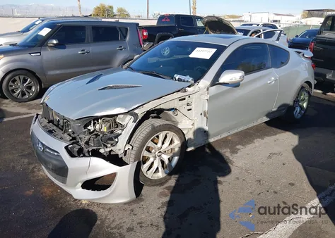 2013 Hyundai Genesis 3.8 Grand Touring z USA, uszkodzony, nr VIN KMHHU6KJ7DU104804